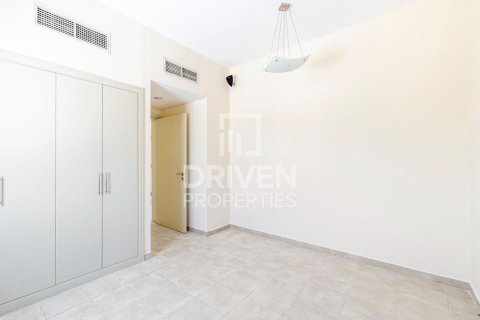Vilë në Dubai Sports City, Emiratet e Bashkuara Arabe 4 dhoma gjumi, 350 m2. № 601611 - Foto 6