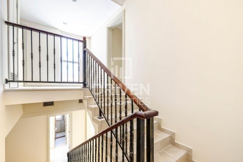 Vilë në Dubai Sports City, Emiratet e Bashkuara Arabe 4 dhoma gjumi, 350 m2. № 601611 - Foto 5