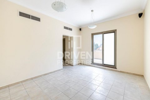 Vilë në Dubai Sports City, Emiratet e Bashkuara Arabe 4 dhoma gjumi, 350 m2. № 601611 - Foto 9