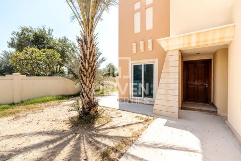 Vilë në Dubai Sports City, Emiratet e Bashkuara Arabe 4 dhoma gjumi, 350 m2. № 601611 - Foto 16