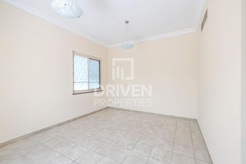 Vilë në Dubai Sports City, Emiratet e Bashkuara Arabe 4 dhoma gjumi, 350 m2. № 601611 - Foto 23