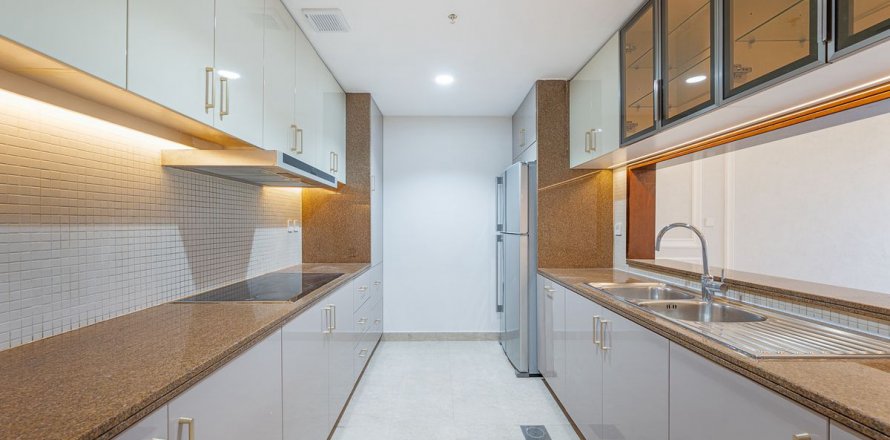 Apartament në Downtown Dubai (Downtown Burj Dubai), Emiratet e Bashkuara Arabe 3 dhoma gjumi, 370.6 m2. № 621304