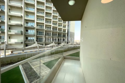 Apartment in Dubai, UAE 1 room, 52.58309800 sq.m. № 583843 - photo 2