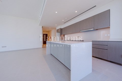Apartment in Palm Jumeirah, Dubai, UAE 3 bedrooms, 173.26409500 sq.m. № 583840 - photo 4