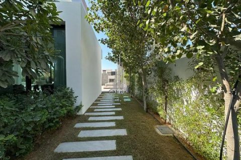 Villa in Ghantoot, Abu Dhabi, UAE 6 bedrooms, 745.5 sq.m. № 547201 - photo 2