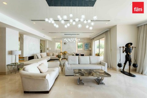 Vila v Palm Jumeirah, Dubai, SAE 5 ložnice, 1300.6 m² Č.: 610402 - fotografie 4