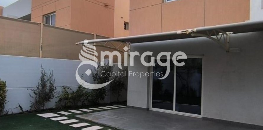 Vilë në Al Samha, Abu Dhabi, Emiratet e Bashkuara Arabe 3 dhoma gjumi, 155 m2. № 597085