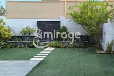 Vilë në Al Samha, Abu Dhabi, Emiratet e Bashkuara Arabe 3 dhoma gjumi, 155 m2. № 597085 - Foto 10