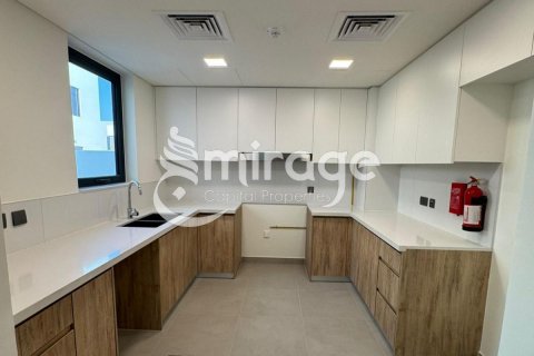 Villa on the Yas Island, Abu Dhabi, UAE 4 bedrooms, 348 sq.m. № 597082 - photo 11