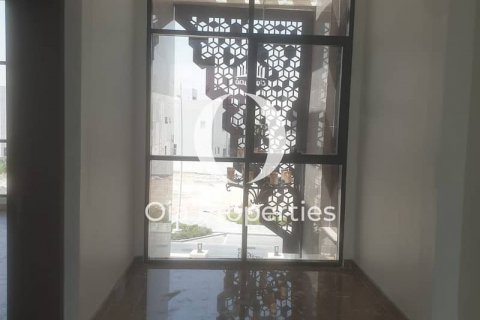Vilë në Yas Island, Abu Dhabi, Emiratet e Bashkuara Arabe 5 dhoma gjumi, 581 m2. № 628730 - Foto 8