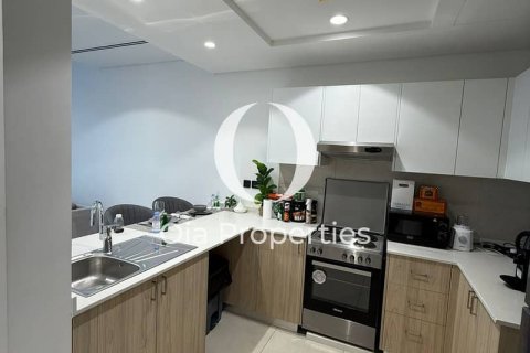 Shtëpi në qytet në Abu Dhabi, Emiratet e Bashkuara Arabe 2 dhoma gjumi, 118 m2. № 628728 - Foto 2