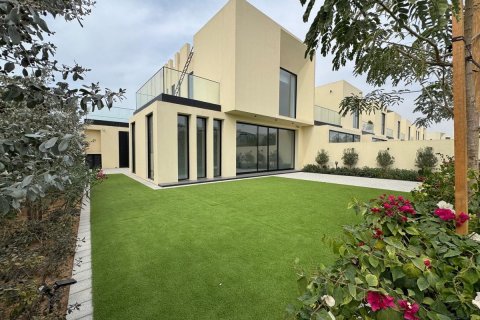 Komersyal na ari-arian sa Al Zorah, Ajman, UAE 3 silid-tulugan, 269 sq.m. № 594561 - larawan 1