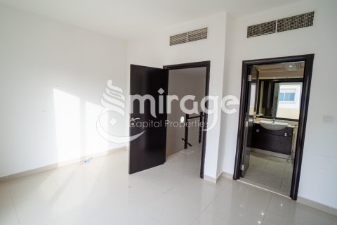 Řadový dům v Al Reef, Abu Dhabi, SAE 2 ložnice, 117.3 m² Č.: 597156 - fotografie 8