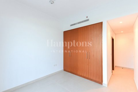 Apartamento en alquiler en The Hills, Dubai, EAU 3 dormitorios, 184.59826100 m2 № 583923 - foto 5