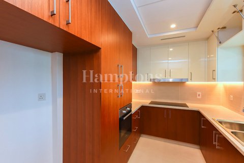 Apartamento en alquiler en The Hills, Dubai, EAU 3 dormitorios, 184.59826100 m2 № 583923 - foto 12