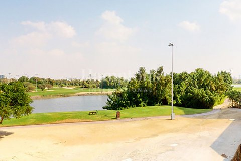 Apartamento en alquiler en The Hills, Dubai, EAU 3 dormitorios, 184.59826100 m2 № 583923 - foto 15