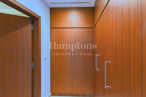Apartamento en alquiler en The Hills, Dubai, EAU 3 dormitorios, 184.59826100 m2 № 583923 - foto 11