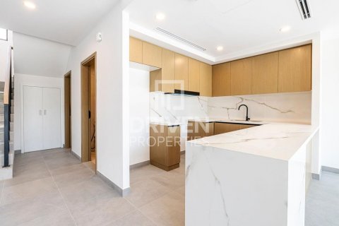 Řadový dům v Dubai Land, Dubai, SAE 3 ložnice, 204 m² Č.: 603099 - fotografie 5