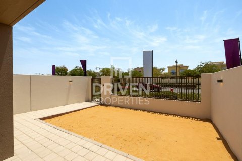 Řadový dům v Dubai Land, Dubai, SAE 3 ložnice, 204 m² Č.: 603099 - fotografie 6