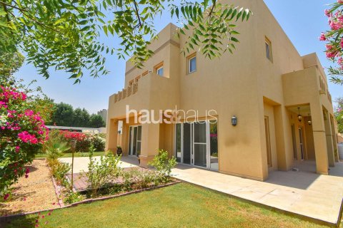 Villa para arrendamento em Arabian Ranches, Dubai, EAU 5 quartos, 450 m2 № 626761 - foto 1