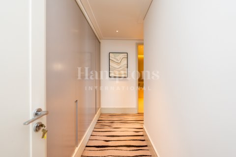דירה להשכרה ב Downtown Dubai (Downtown Burj Dubai), Dubai, איחוד האמירויות  2 חדרי שינה, 127.47034824 מ"ר, מספר 595465 - תמונה 14