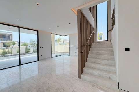 Vilë në Dubai, Emiratet e Bashkuara Arabe 5 dhoma gjumi, 577.5 m2. № 628795 - Foto 7