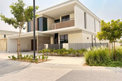Vilë në Dubai, Emiratet e Bashkuara Arabe 5 dhoma gjumi, 577.5 m2. № 628795 - Foto 1