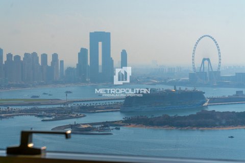 Apartment in Palm Jumeirah, Dubai, UAE 1 bedroom, 98 sq.m. № 592703 - photo 1