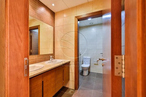 Vilă de închiriat în Abu Dhabi, EAU 5 dormitoare, 534 mp.  №615315 - poză 17