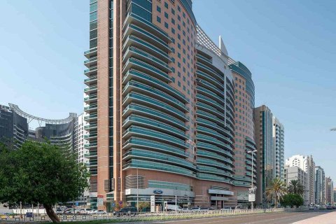 Complex rezidențial CRESCENT TOWER în Al Khalidiya, Abu Dhabi, EAU №134495