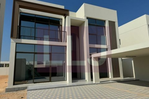 Вилла Абу-Даби, БАӘ-да 4 жатын бөлмелер, 423 м² № 567867 - фото 1