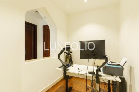 Apartment in Old Town, Dubai, UAE 3 bedrooms, 164 sq.m. № 627423 - photo 4