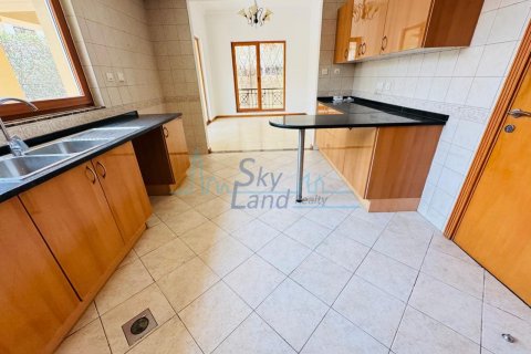 Villa in affitto a Jumeirah, Dubai, EAU 4 camere da letto, 325.2 mq. № 632027 - foto 6