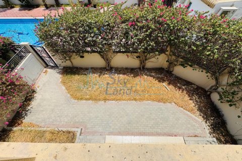 Villa in affitto a Jumeirah, Dubai, EAU 4 camere da letto, 325.2 mq. № 632027 - foto 25