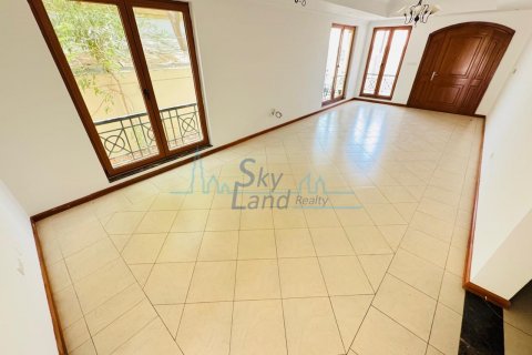 Villa in affitto a Jumeirah, Dubai, EAU 4 camere da letto, 325.2 mq. № 632027 - foto 9