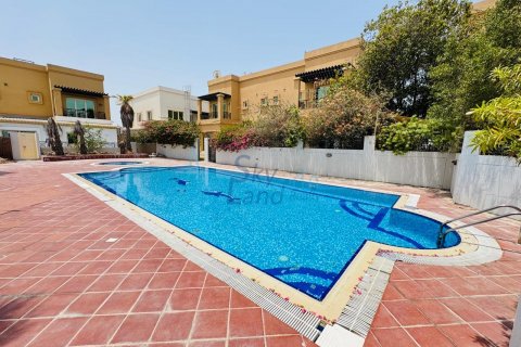 Villa in affitto a Jumeirah, Dubai, EAU 4 camere da letto, 325.2 mq. № 632027 - foto 3