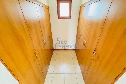 Villa in affitto a Jumeirah, Dubai, EAU 4 camere da letto, 325.2 mq. № 632027 - foto 13