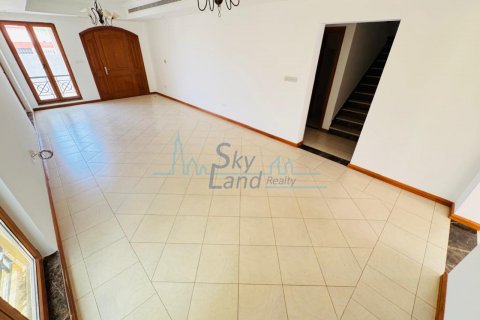 Villa in affitto a Jumeirah, Dubai, EAU 4 camere da letto, 325.2 mq. № 632027 - foto 5