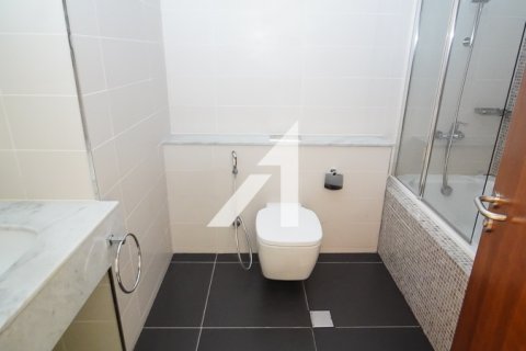 Apartment in DIFC, Dubai, UAE 1 bedroom, 118.4 sq.m. № 632040 - photo 11