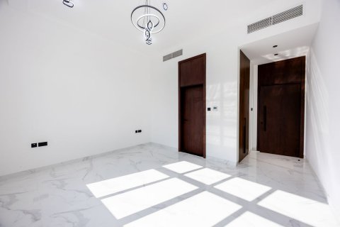 Komerční nemovitost na Yas Island, Abu Dhabi, SAE 5 ložnice, 510 m² Č.: 543663 - fotografie 19