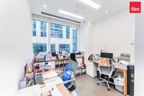 Office in Business Bay, Dubai, UAE 181.7 sq.m. № 622857 - photo 30