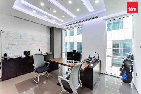 Office in Business Bay, Dubai, UAE 181.7 sq.m. № 622857 - photo 17