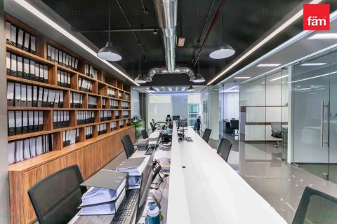 Office in Business Bay, Dubai, UAE 181.7 sq.m. № 622857 - photo 3
