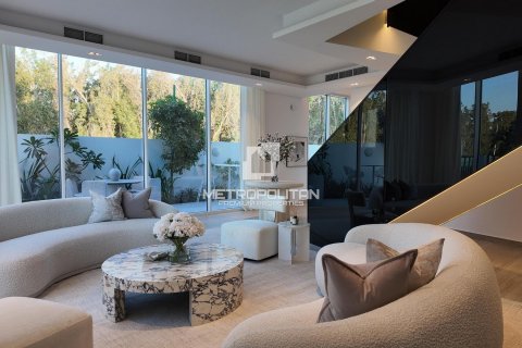 Townhouse in Al Barari, Dubai, UAE 4 bedrooms, 459 sq.m. № 592035 - photo 2