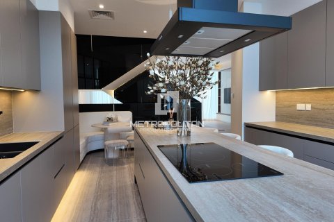 Townhouse in Al Barari, Dubai, UAE 4 bedrooms, 459 sq.m. № 592035 - photo 3