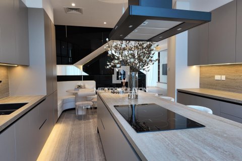 Townhouse in Al Barari, Dubai, UAE 4 bedrooms, 459 sq.m. № 592035 - photo 23