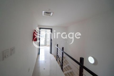 Apartament në Al Reef, Abu Dhabi, Emiratet e Bashkuara Arabe 2 dhoma gjumi, 117.3 m2. № 597286 - Foto 5