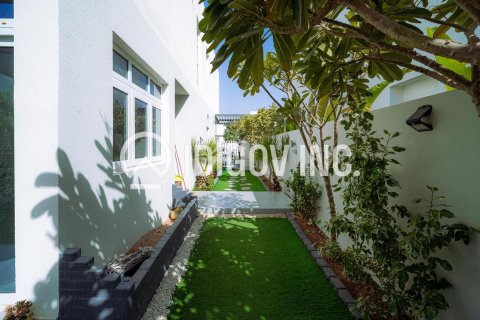DAMAC Hills (Akoya by DAMAC), Dubai, UAE의 판매용 타운하우스 침실 3개, 199제곱미터 번호 600325 - 사진 4