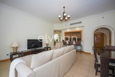 Apartamento en alquiler en Palm Jumeirah, Dubai, EAU 2 dormitorios, 144 m2 № 600314 - foto 4