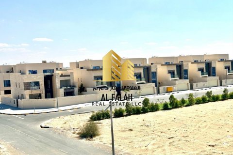 Tilal City, Sharjah, संयुक्त अरब अमीरात में ज़मीन, 420 वर्ग मीटर, संख्या 603789 - फ़ोटो 1